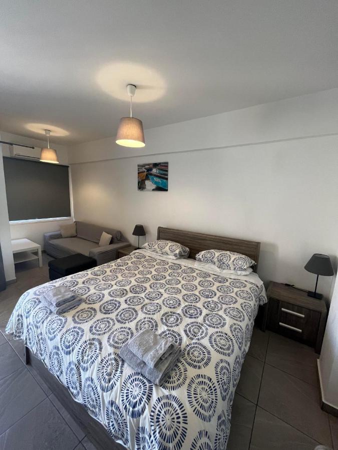 Polyxeni Hotel Apartments Лимасол Екстериор снимка