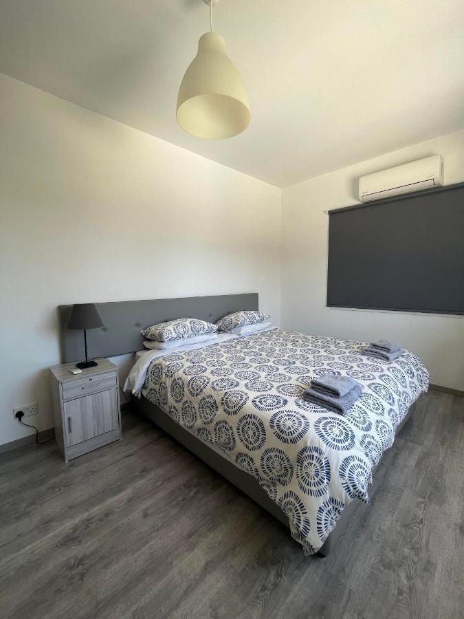 Polyxeni Hotel Apartments Лимасол Екстериор снимка
