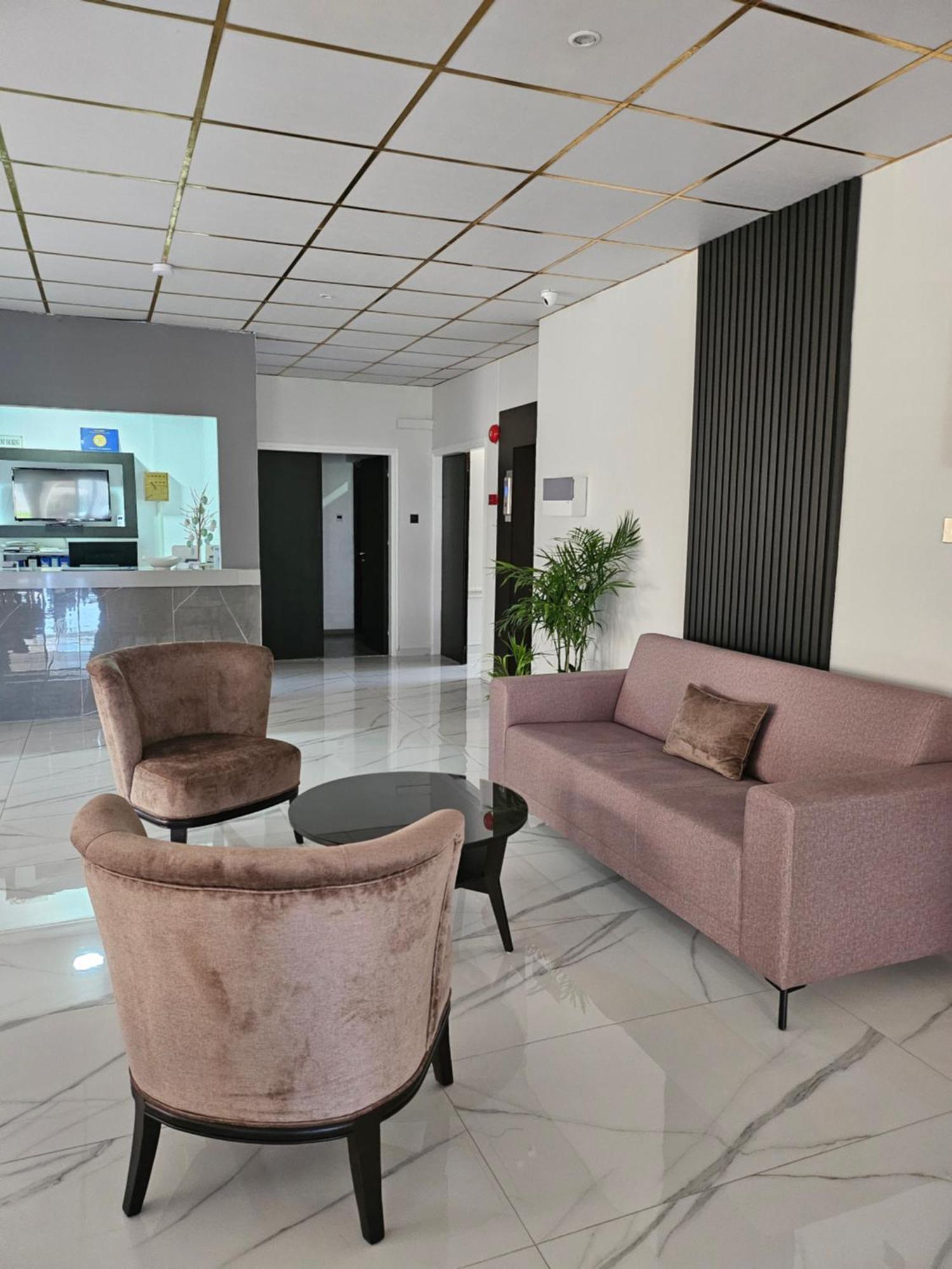 Polyxeni Hotel Apartments Лимасол Екстериор снимка
